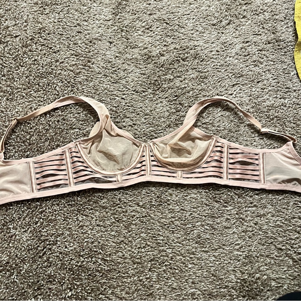 Victoria secret nude unlined bra 32 B Free with bundle